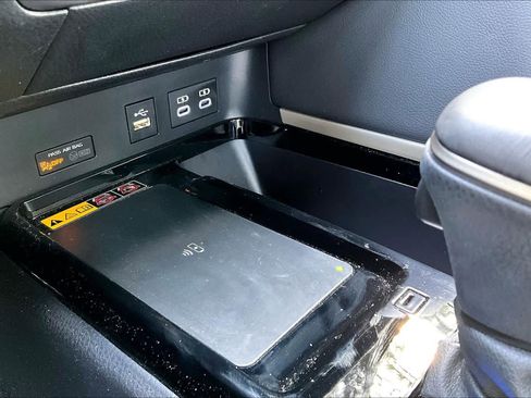 Used 2025 Toyota Camry XSE image 31