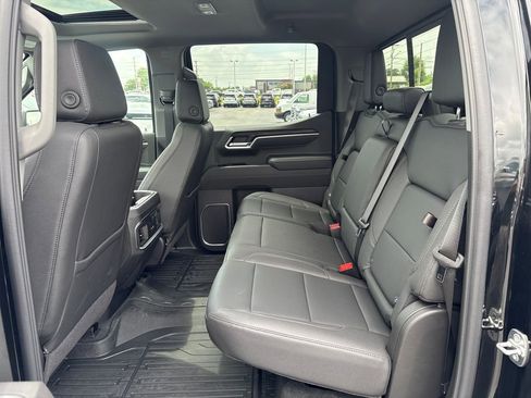 New 2026 GMC Sierra 1500 SLT w/ SLT Premium Package AWD/4WD image 36