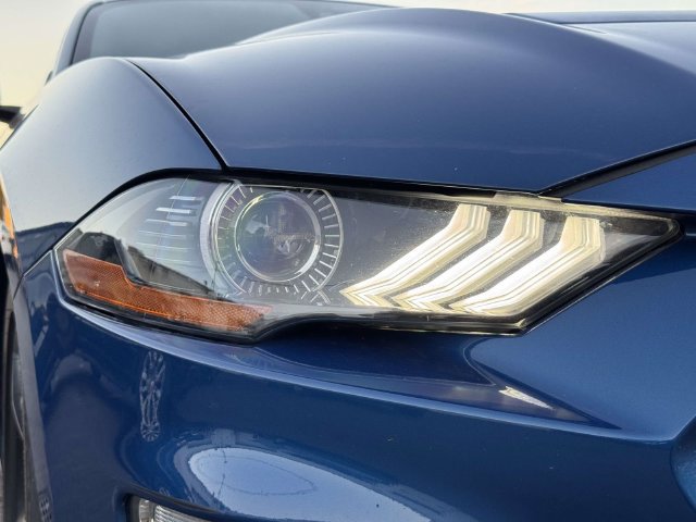 Used 2022 Ford Mustang Coupe RWD image 13