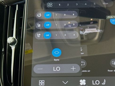 New 2026 Volvo XC90 T8 Ultra w/ Protection Package Premier image 21