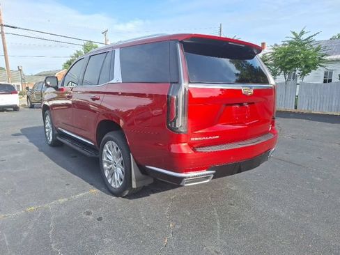Used 2024 Cadillac Escalade Premium Luxury w/ LPO, Floor Liner Package AWD/4WD image 5