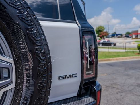 Used 2025 GMC Hummer EV 3X AWD/4WD image 28