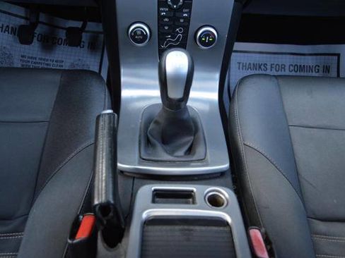 Used 2010 Volvo S40 2.4i image 23