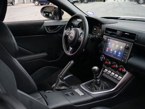 Used 2024 Toyota GR86 Premium RWD image 12
