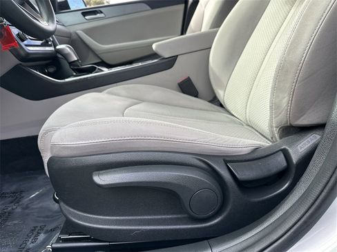 Used 2018 Hyundai Sonata SE image 20