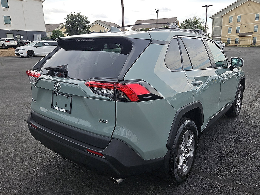 Certified 2023 Toyota RAV4 XLE w/ Convenience Package FWD image 4