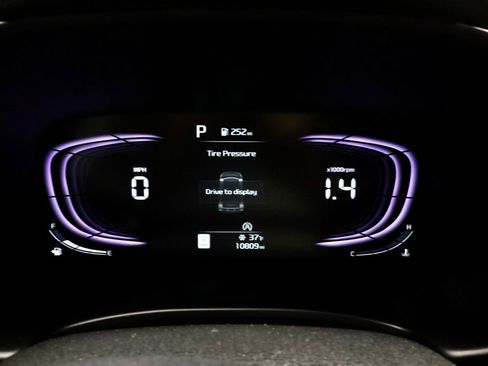 Used 2025 Kia Soul LX image 27