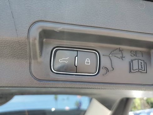 Used 2025 Ford Explorer Active RWD image 8