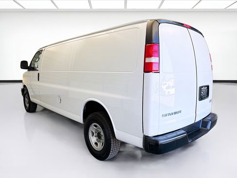 Used 2023 GMC Savana 2500 Extended w/ Driver Convenience Package image 6