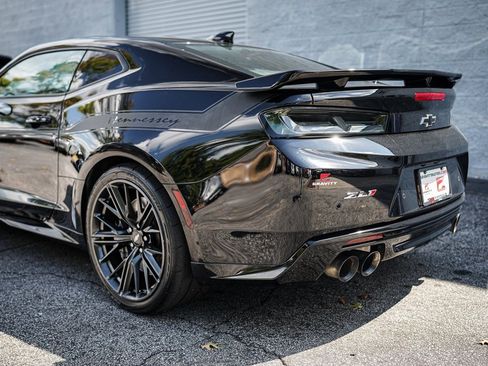 Used 2018 Chevrolet Camaro ZL1 image 12