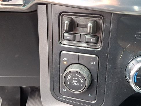 Used 2025 Ford F150 Lariat w/ Equipment Group 501A Mid AWD/4WD image 25