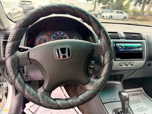 Used 2005 Honda Civic Hybrid Sedan image 16