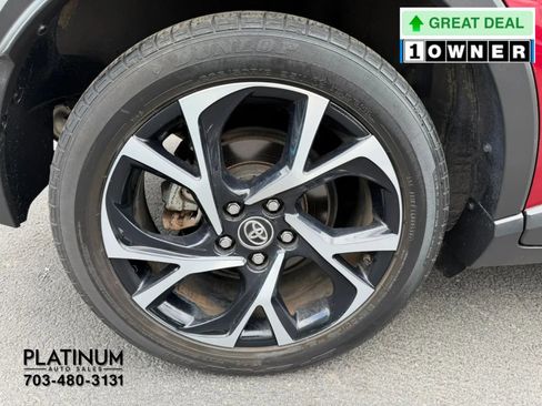 Used 2019 Toyota C-HR XLE FWD image 22