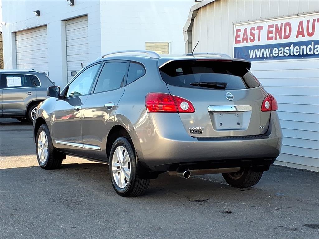 Used 2012 Nissan Rogue SV w/ Premium Pkg FWD image 3
