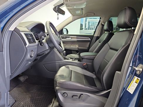 Used 2022 Volkswagen Atlas SE w/ Black Wheel Package AWD/4WD image 11