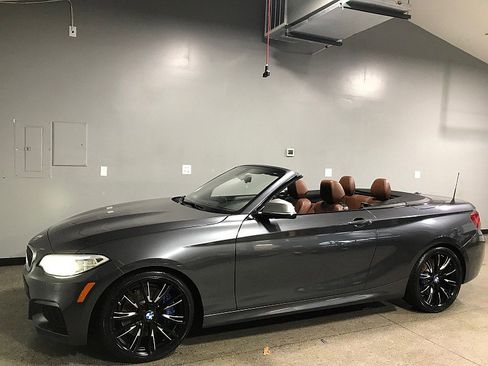 Used 2015 BMW M235i Convertible image 13