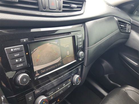 Used 2019 Nissan Rogue SL w/ Premium Package image 23