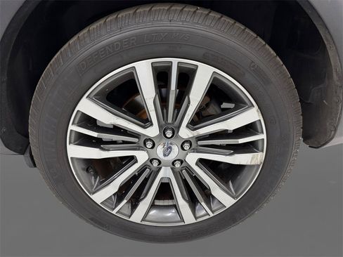 Used 2016 Ford Explorer Platinum image 9