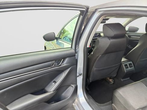 Used 2019 Honda Accord EX image 14