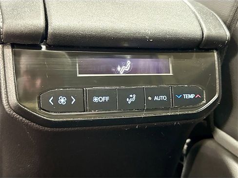 Used 2020 Toyota Highlander Limited image 28