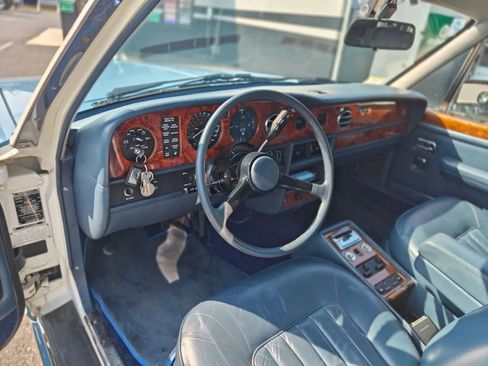 Used 1989 Rolls-Royce Silver Spur image 15