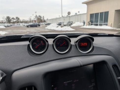 Used 2010 Nissan 370Z Touring w/ Sport Pkg image 13