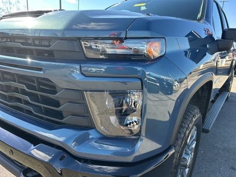 New 2026 Chevrolet Silverado 2500 Custom w/ Custom Value Package AWD/4WD image 9