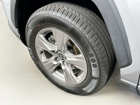 Certified 2023 Toyota RAV4 XLE AWD/4WD image 29