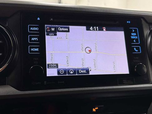 Used 2018 Toyota Tacoma TRD Off-Road w/ Technology Package image 20