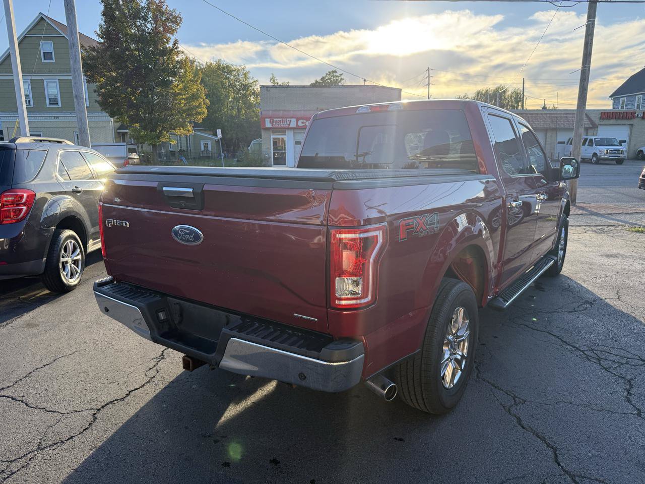 Used 2015 Ford F150 XLT w/ Equipment Group 302A Luxury AWD/4WD image 5