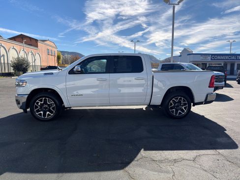 Used 2025 RAM 1500 Laramie image 5