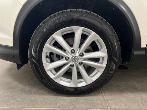 Used 2017 Nissan Rogue Sport SV w/ SV Premium Package AWD/4WD image 28