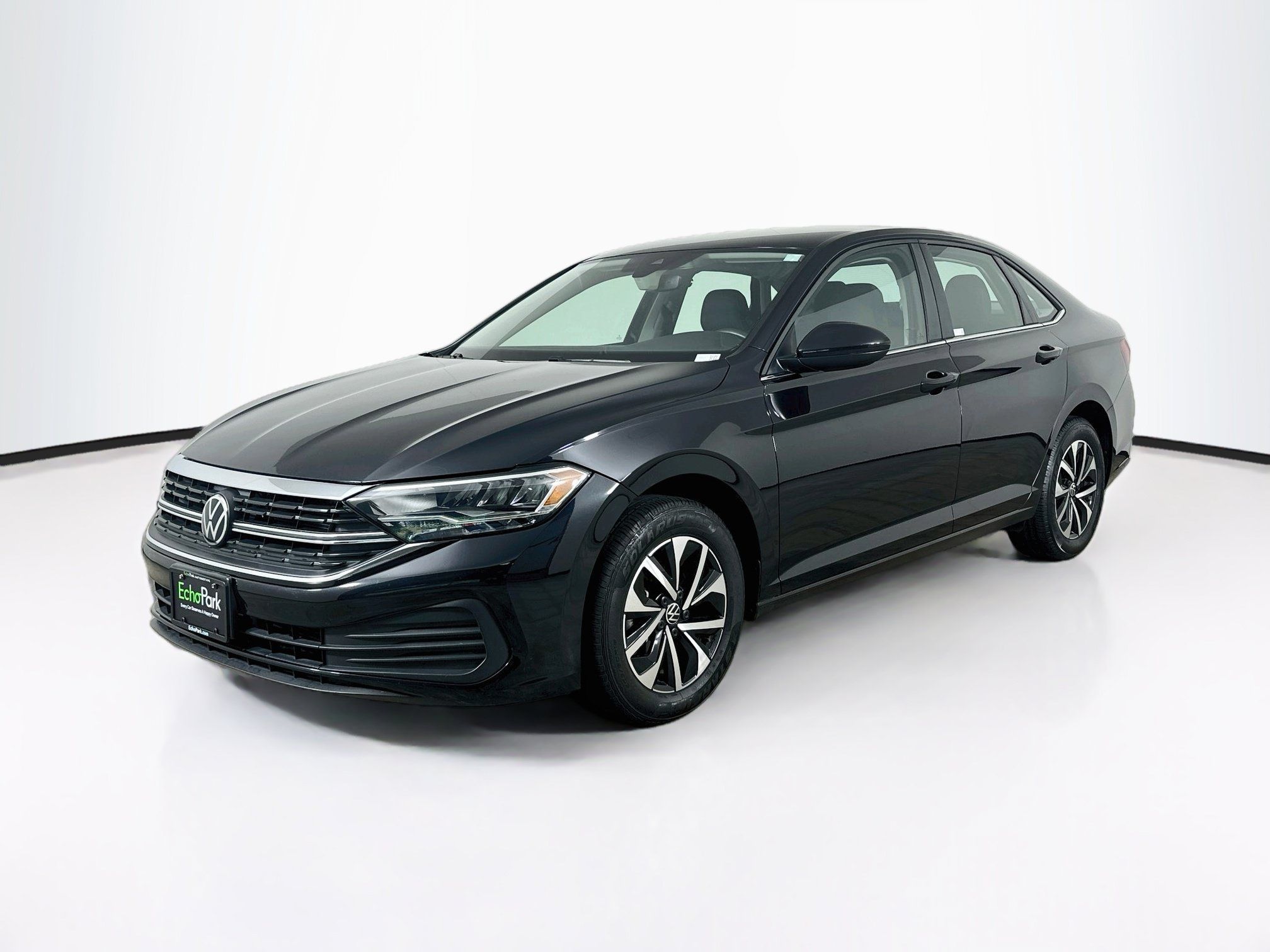 Used 2024 Volkswagen Jetta S FWD image 3