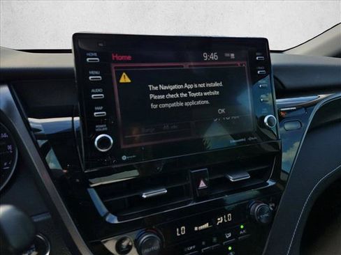 Used 2022 Toyota Camry XSE FWD image 11