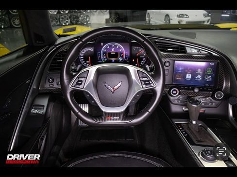 Used 2016 Chevrolet Corvette Z06 w/ 3LZ Preferred Equipment Group RWD image 11