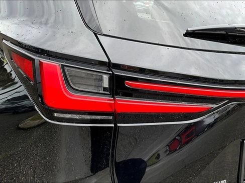 Used 2024 Lexus NX 250 FWD image 20