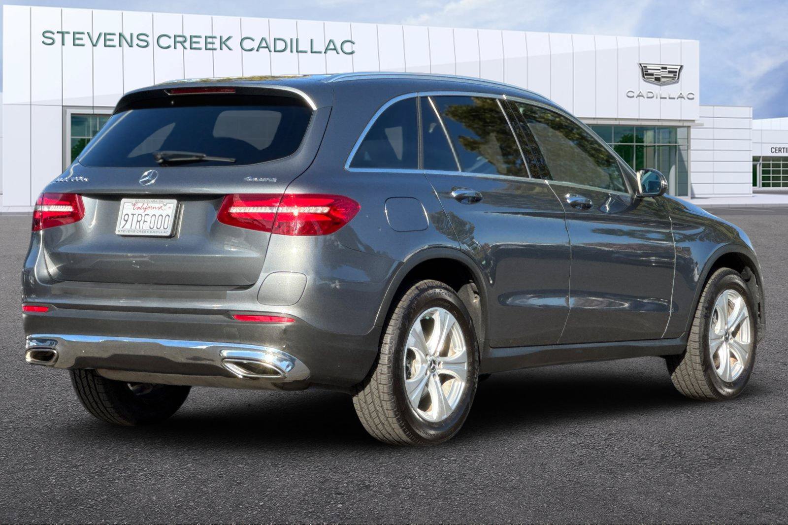 Used 2018 Mercedes-Benz GLC 350e 4MATIC image 3