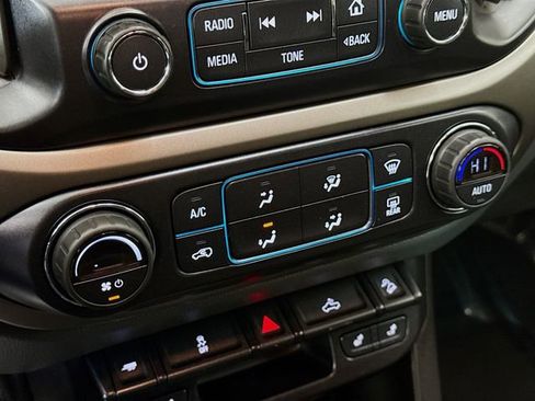 Used 2015 Chevrolet Colorado Z71 image 16