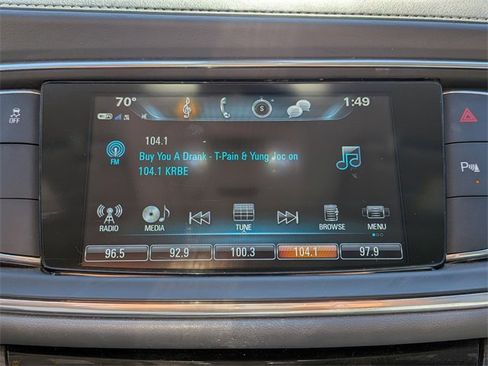 Used 2019 Buick Enclave Essence image 11