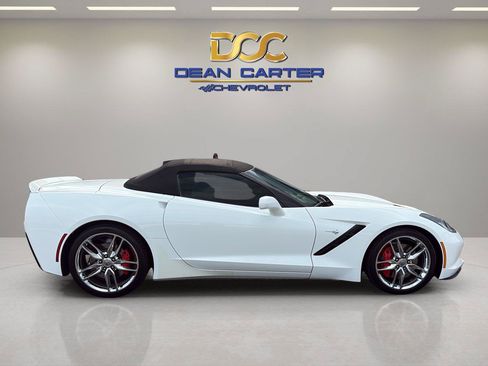 Used 2018 Chevrolet Corvette Stingray Convertible RWD image 12