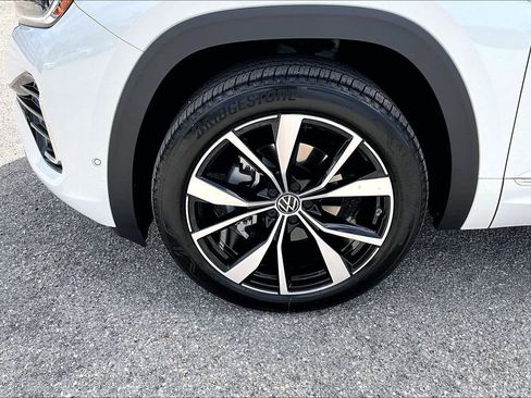 Certified 2026 Volkswagen Atlas SEL Premium R-Line image 13