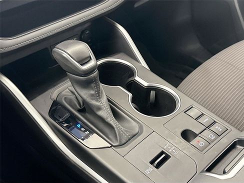 Certified 2024 Toyota Highlander LE image 26