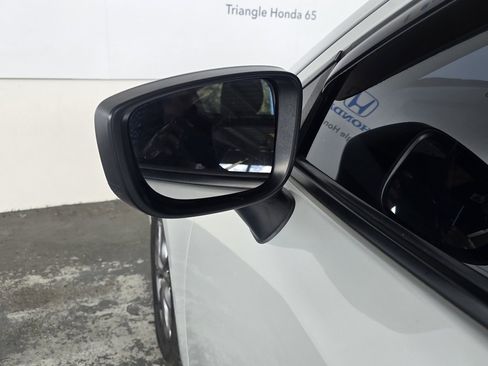 Used 2020 Toyota Yaris LE image 25