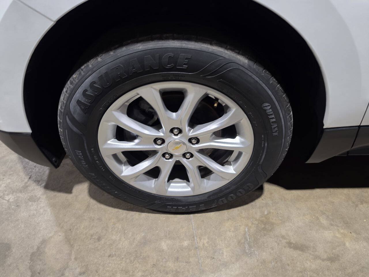 Used 2020 Chevrolet Equinox LT AWD/4WD image 22