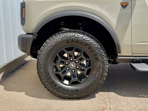 New 2026 Ford Bronco Badlands AWD/4WD image 34