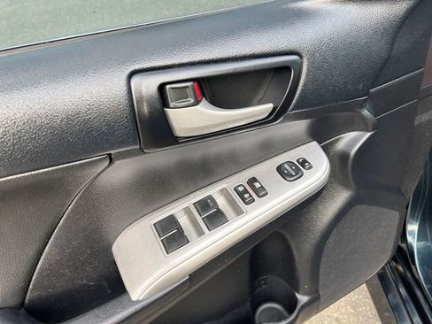 Used 2013 Toyota Camry SE image 29