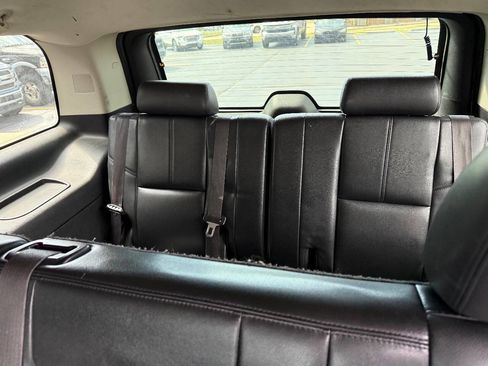 Used 2014 GMC Yukon SLT image 16