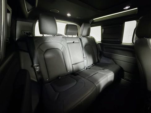 New 2026 Land Rover Defender 90 X-Dynamic SE AWD/4WD image 29