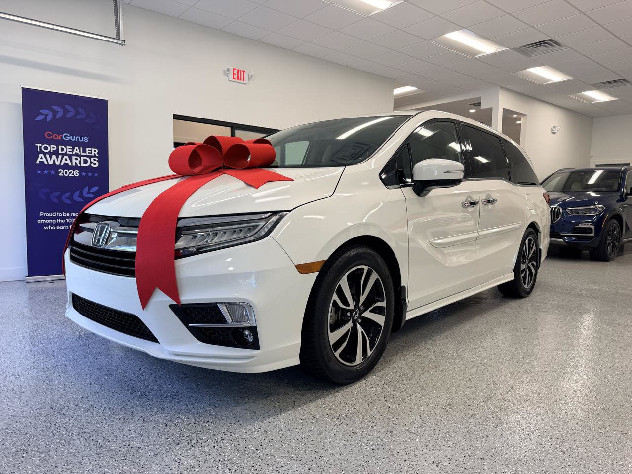 Used 2018 Honda Odyssey Elite image 3