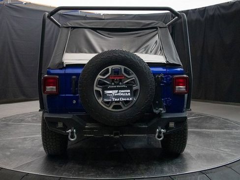 Used 2018 Jeep Wrangler Unlimited Sport image 11